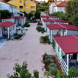 Fjaka Camp Gasthof Pakoštane
